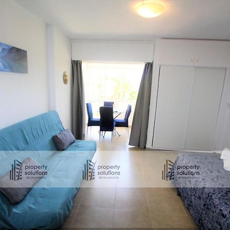 135 Agata Apartamentos. Piscina Y Playa. A Corta Distancia Del Centro. Benalmadena Bagian luar foto