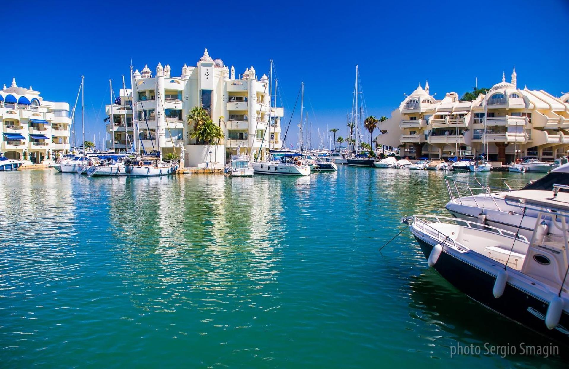 135 Agata Apartamentos. Piscina Y Playa. A Corta Distancia Del Centro. Benalmadena Bagian luar foto