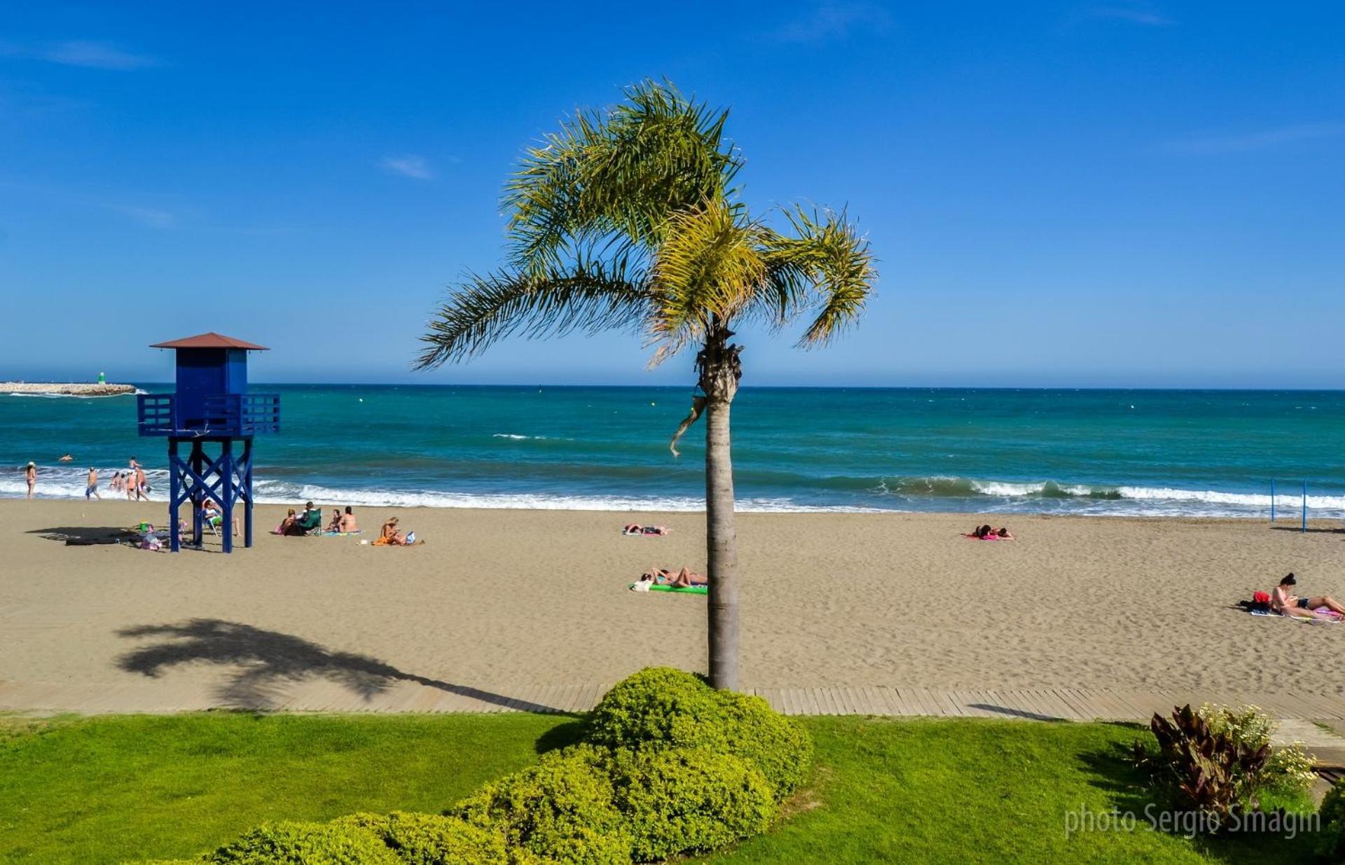 135 Agata Apartamentos. Piscina Y Playa. A Corta Distancia Del Centro. Benalmadena Bagian luar foto